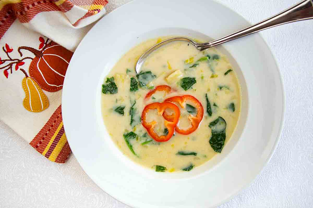 Creamy Vegan Spinach Soup (made in the blender!)