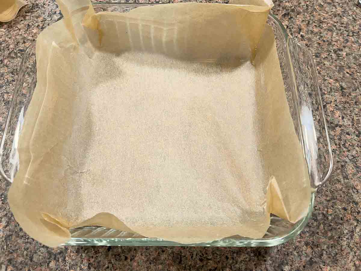 line pan with parchment