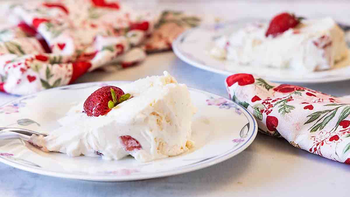 Strawberry Meringue Cake