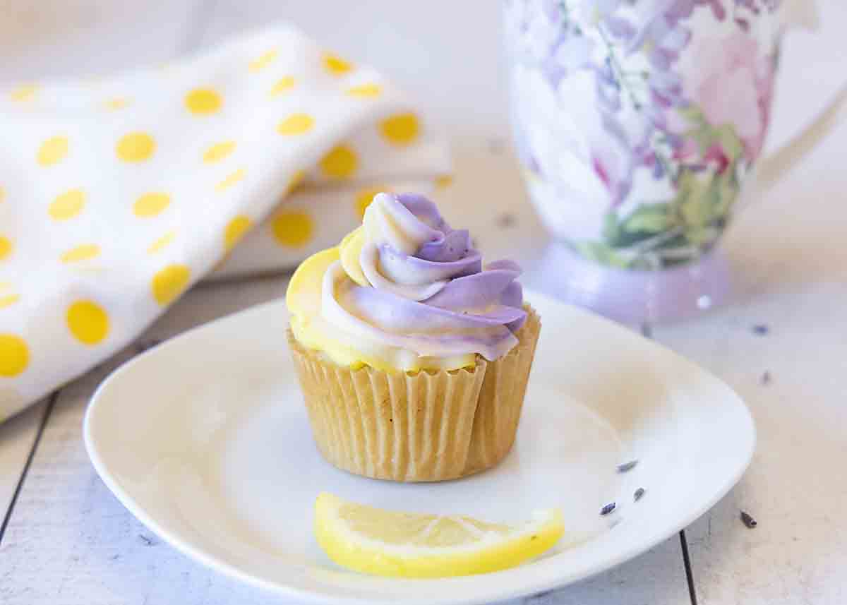 Lemon Lavender Cupcake