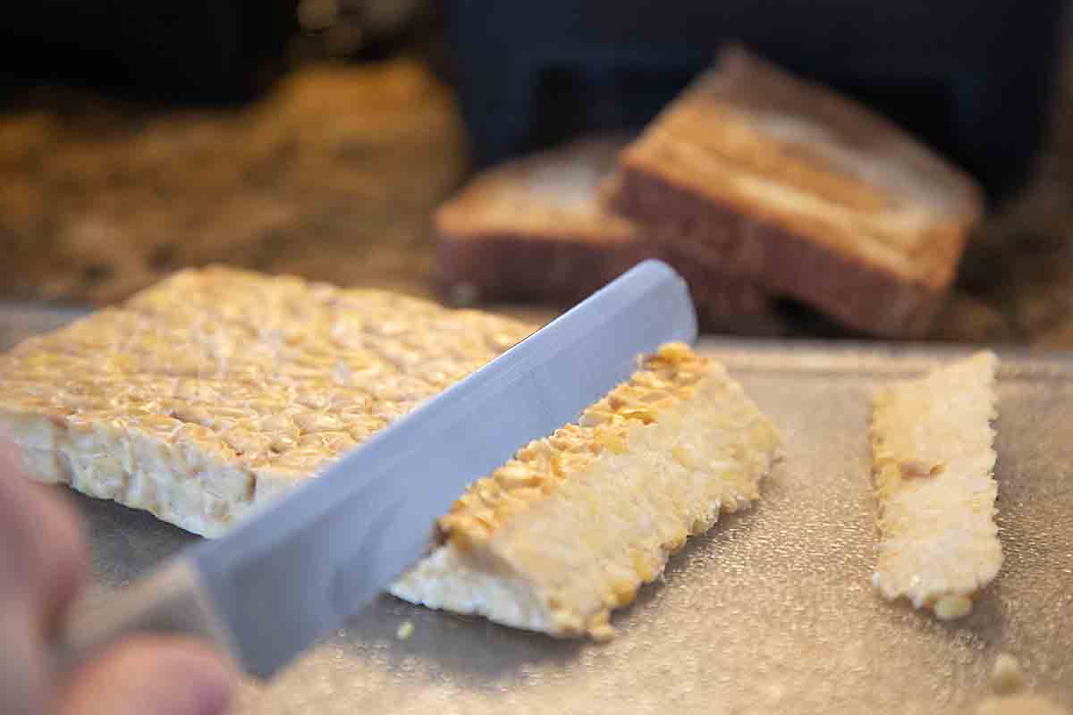 Cut tempeh