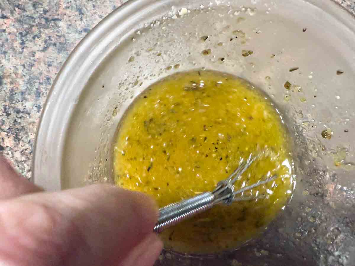 combine vinaigrette ingredients