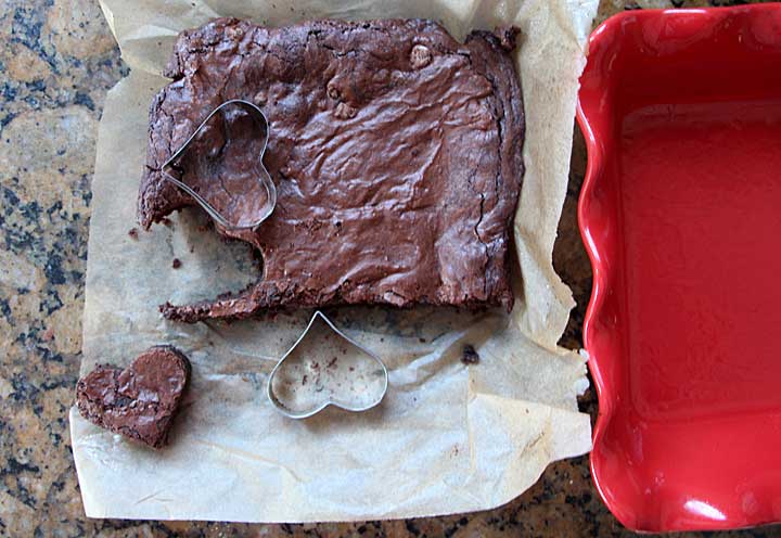 Making heart brownies