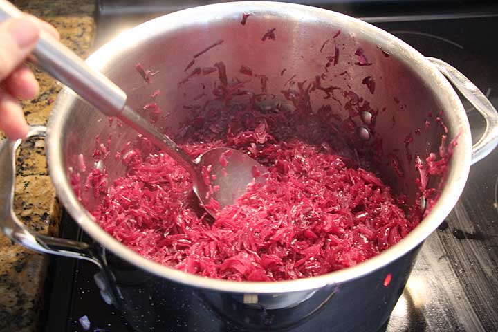 Cooking Scandinavian Red Cabbage