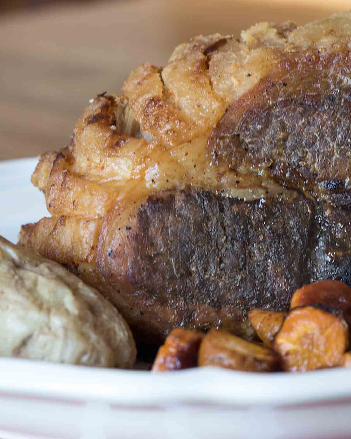 crisp fat on pork shoulder roast