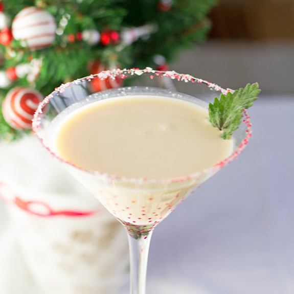 White Peppermint Bark Martini (& Notes from the Martini Lab) White Peppermint Bark Martini (& Notes from the Martini Lab)