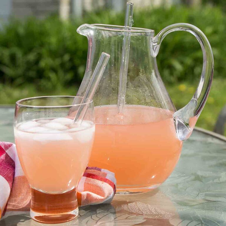 Rhubarb Lemonade