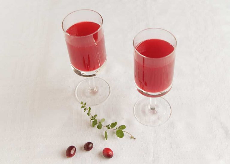 Homemade Cranberry Juice for Two