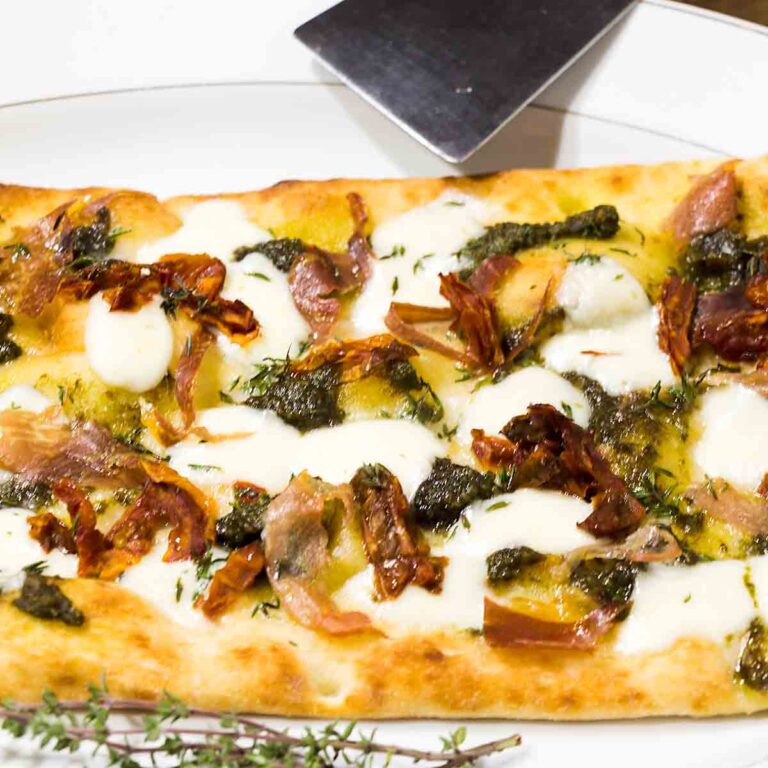 Italian Flatbread Pizza Appetizer