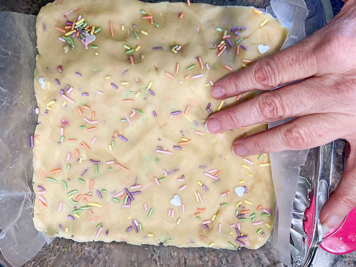 Christmas Shortbread Cookies Recipe for Embossed Rolling Pin • Food Folks  and Fun