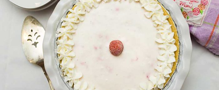 No-Bake Strawberry Yogurt Pie
