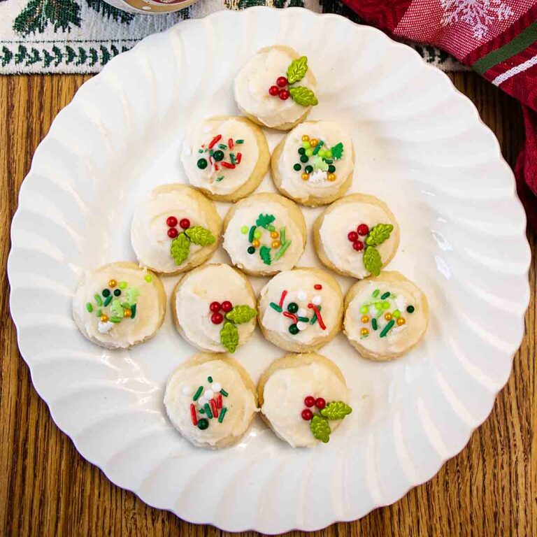 Holiday Shortbread Balls (Melting Moments)
