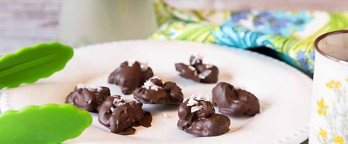Chocolate Nut Clusters (Low-carb option) Chocolate Nut Clusters (Low-carb option)