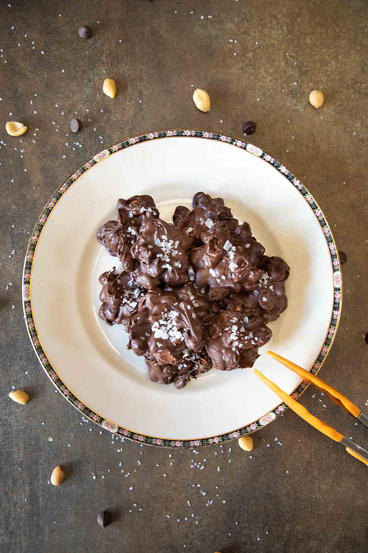 Healthy Dark Chocolate Nut Clusters are Quick and Easy