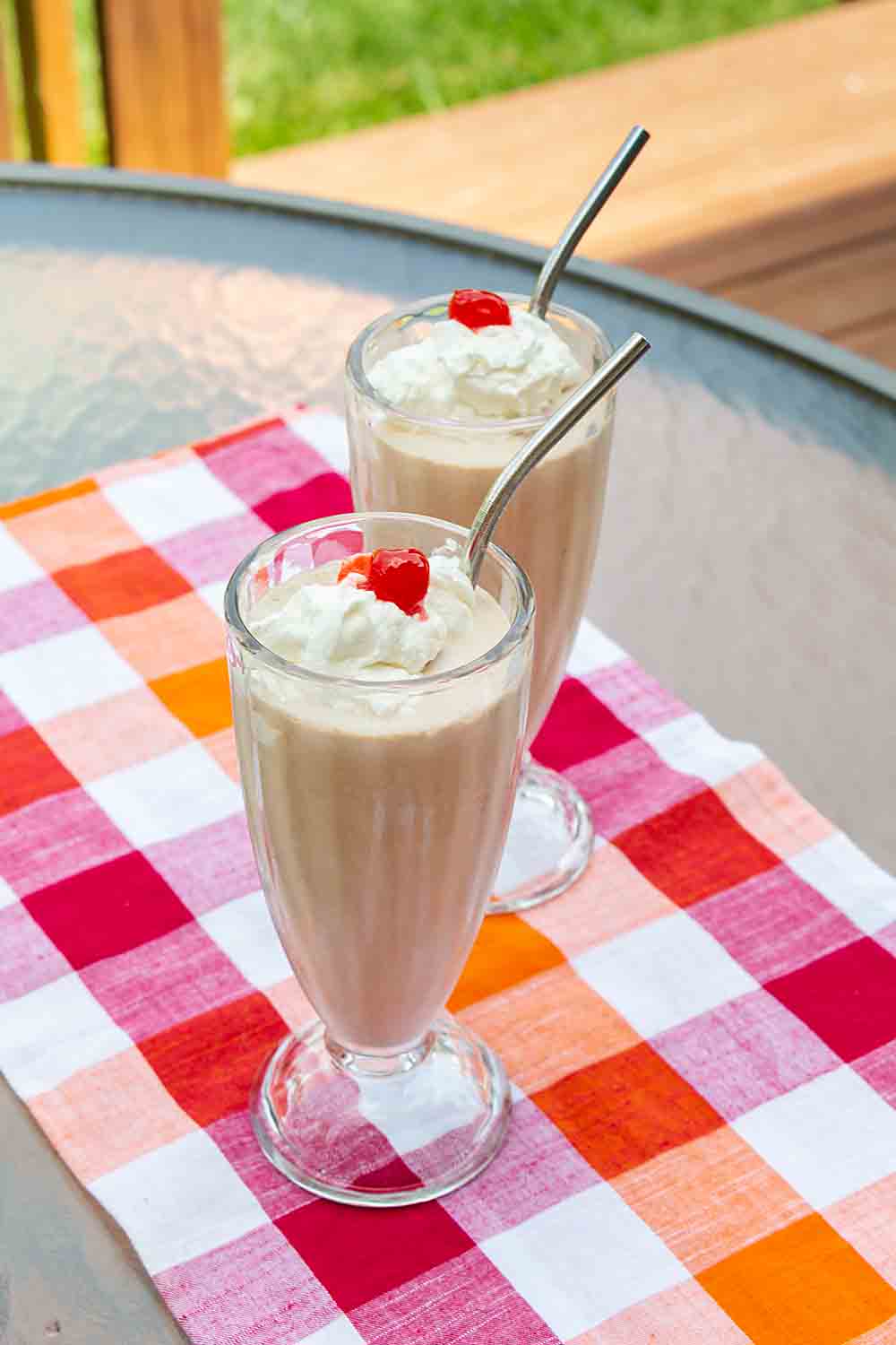 Fun Old-Fashioned Ice Cream Maker with A Boost