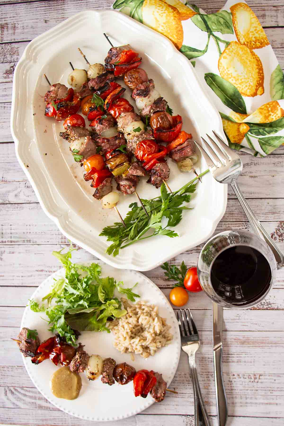 No Marinade Lamb Kabobs combine juicy lamb, ripe peppers, tomatoes, onions and tahini sauce for a tasty, healthy dinner! 
