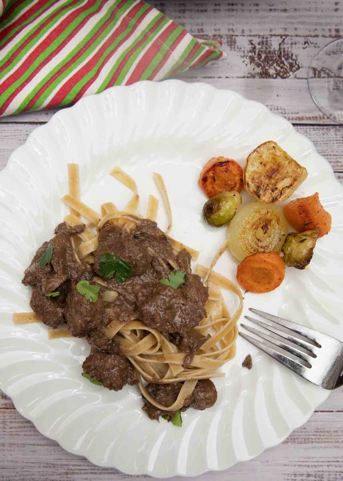 https://artofnaturalliving.com/wp-content/uploads/2022/01/Crockpot_Beef_Tips_07.jpg