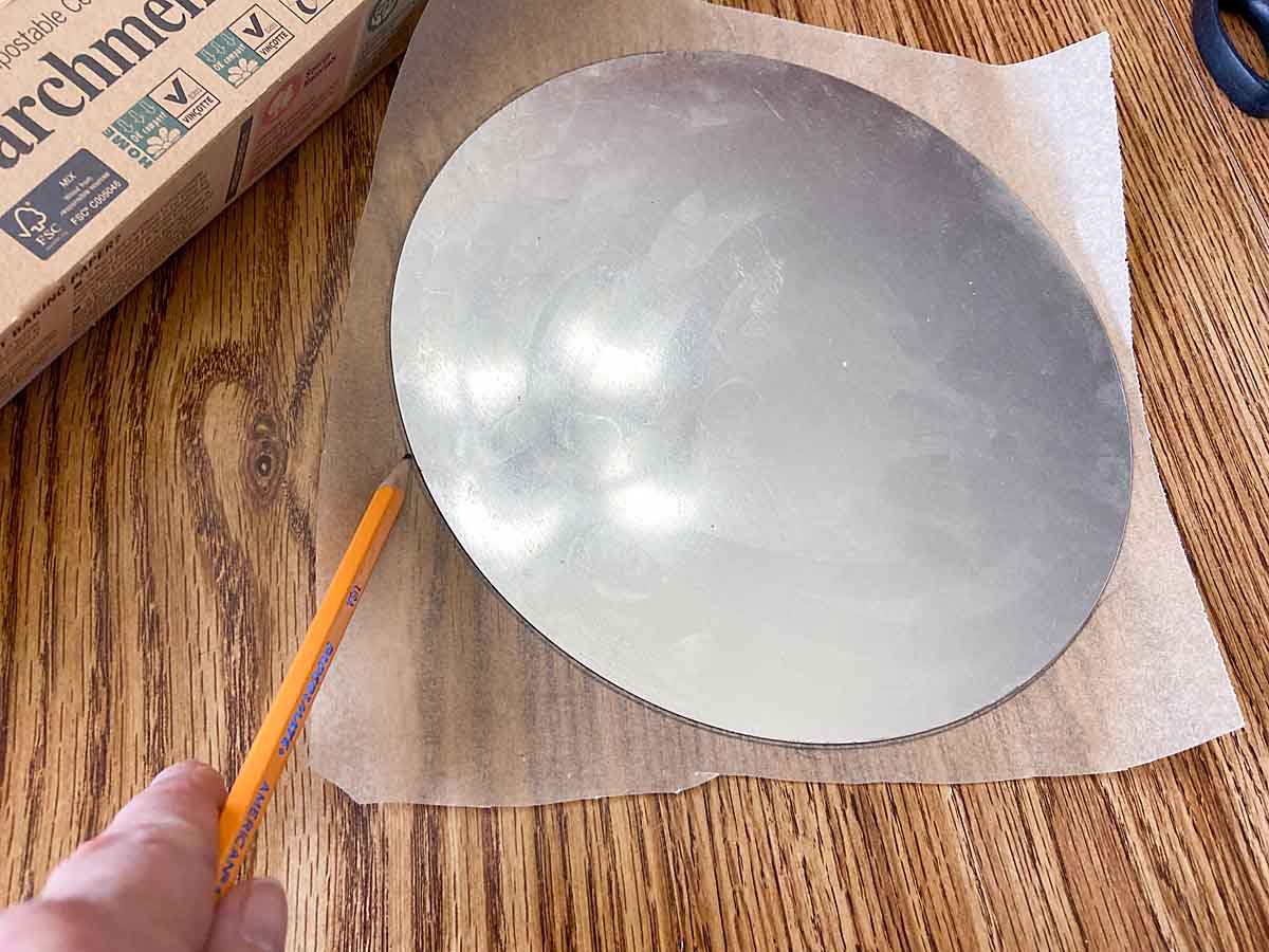 make parchment pan liner