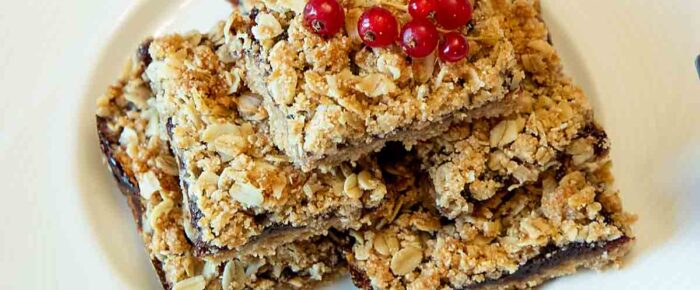 Healthier Oatmeal Jam Bars