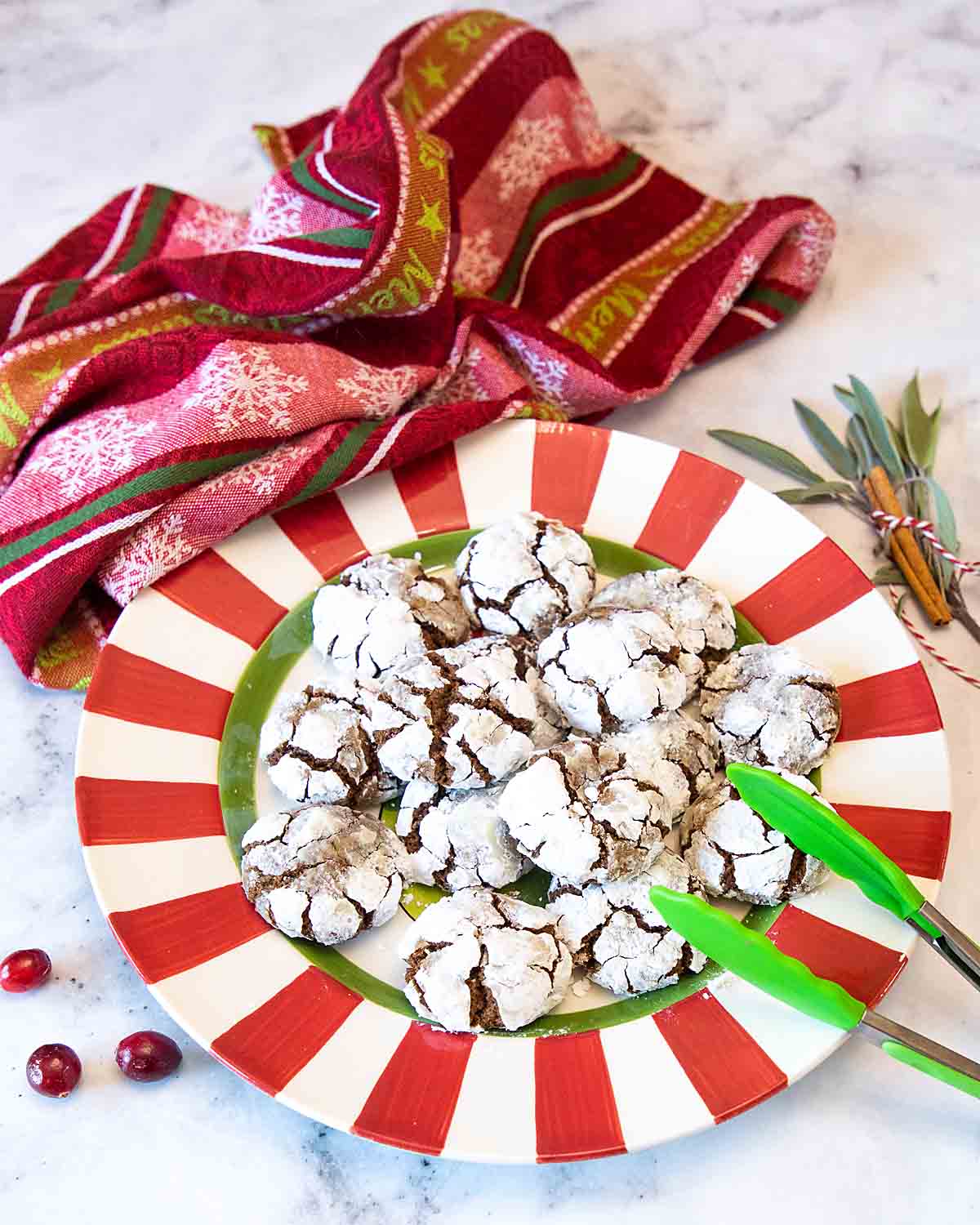 Gingerbread Crinkle Cookies