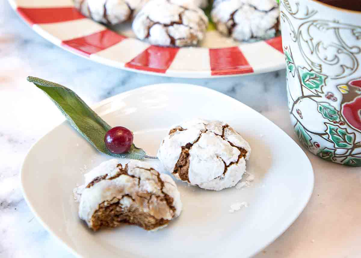 Gingerbread Crinkle Cookies