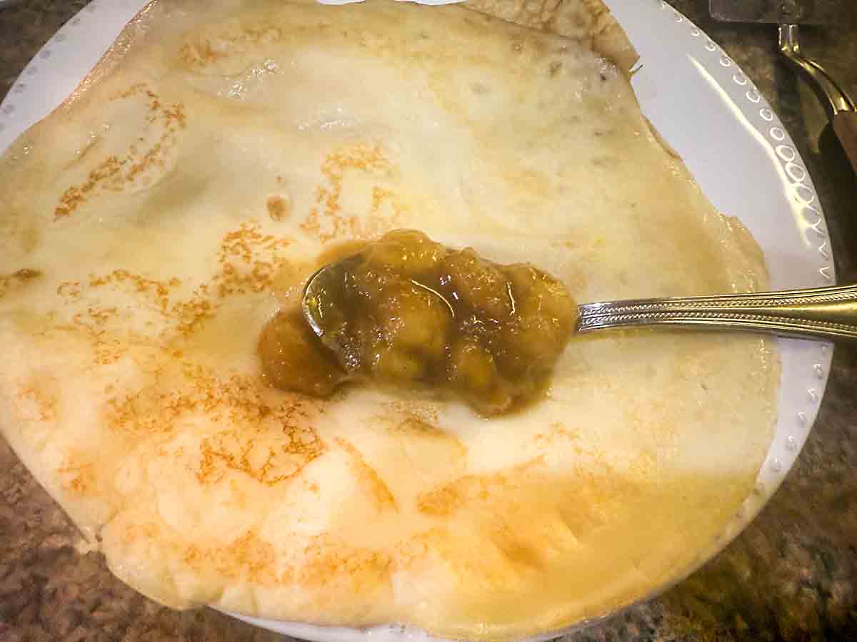 fill crepes
