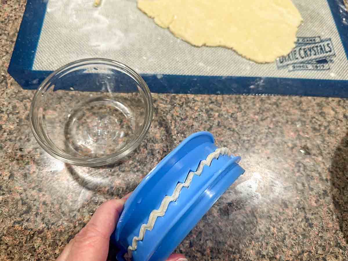 Fold and crimp to seal.