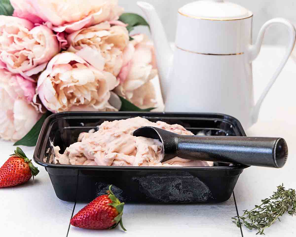 Homemade Strawberry Ice Cream