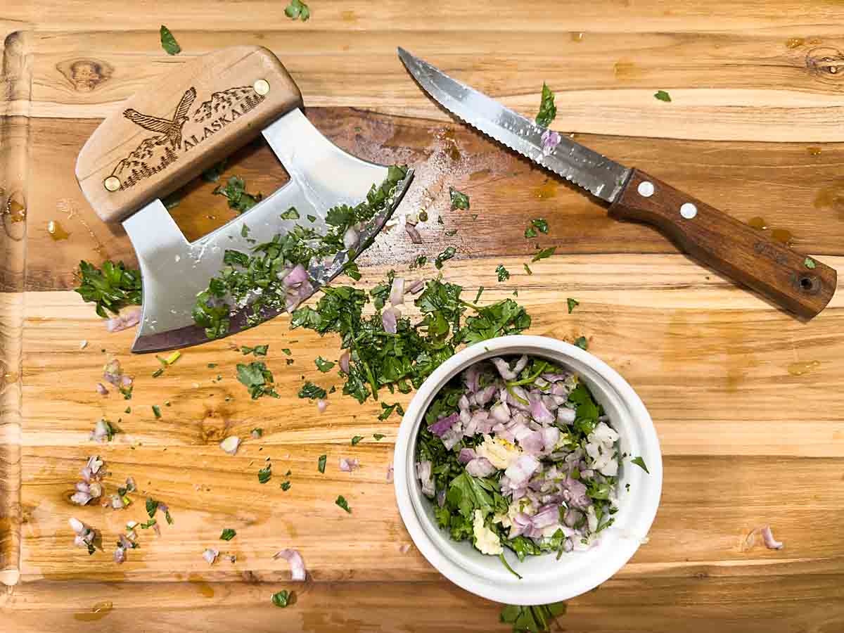 chop herbs