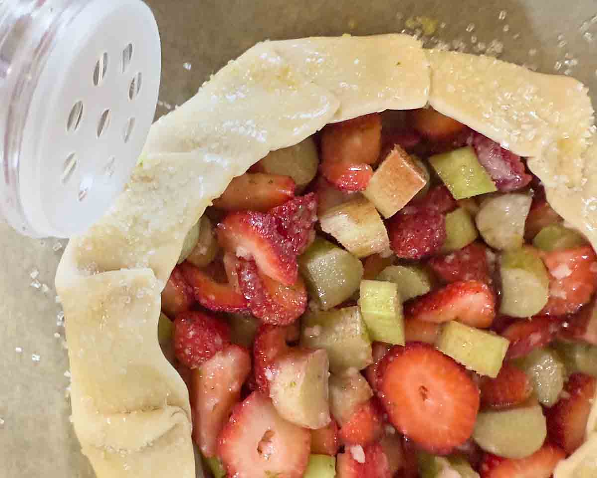 sprinkle crust with sugar