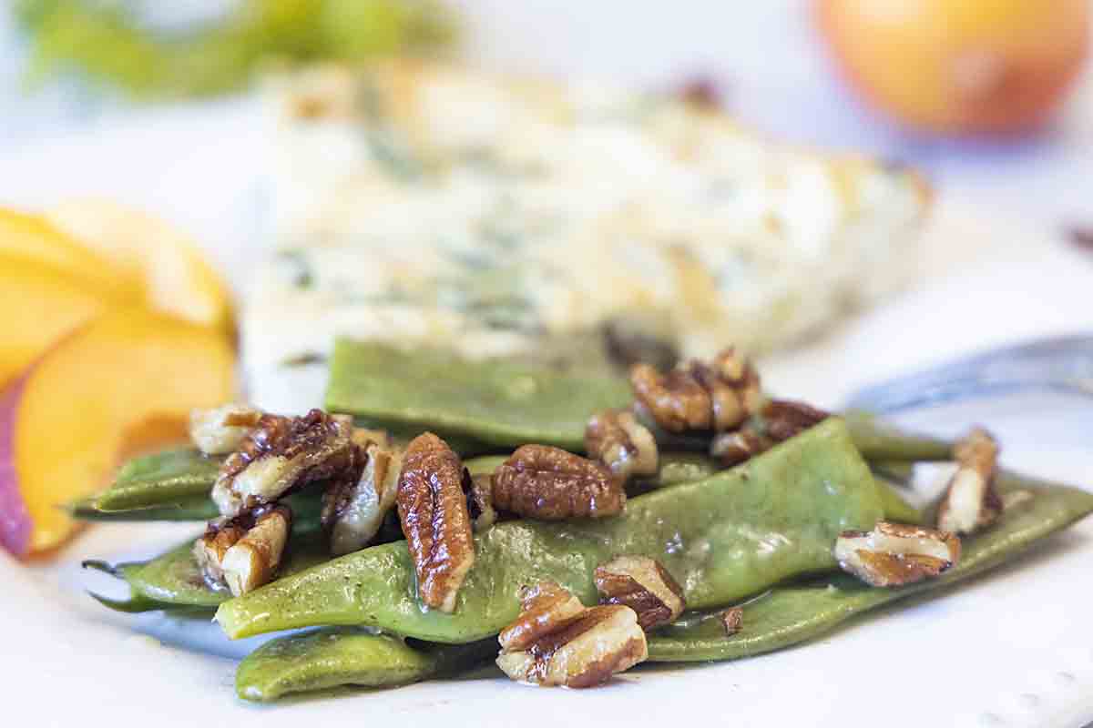 Green Beans with Pecans