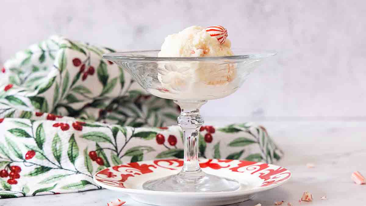 homemade peppermint ice cream