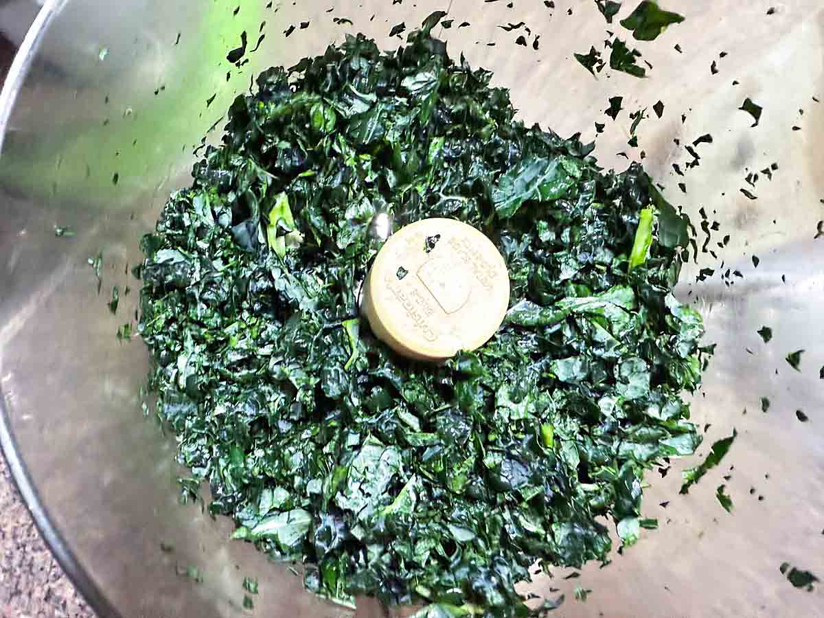 chop kale in food processsor