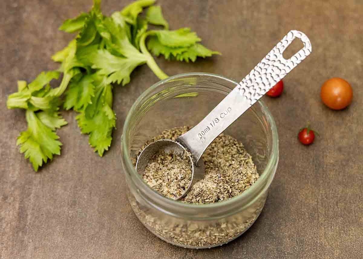 Homemade Italian Dressing Mix in jar