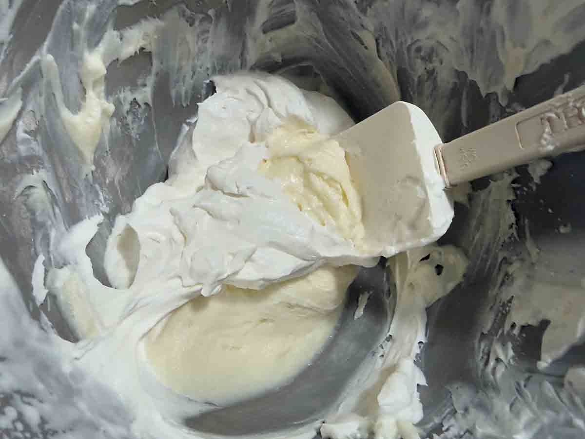 add whipped cream to cheesecake mixture