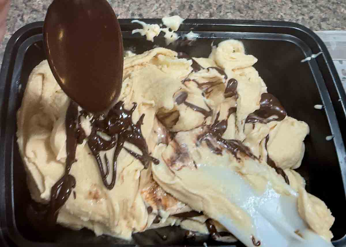 add fudge ribbon if desired