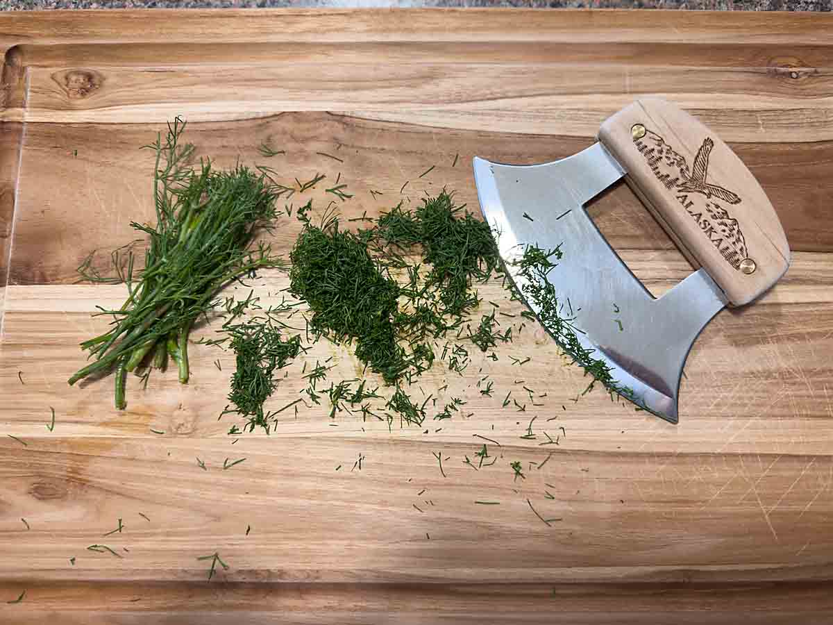 chop dill