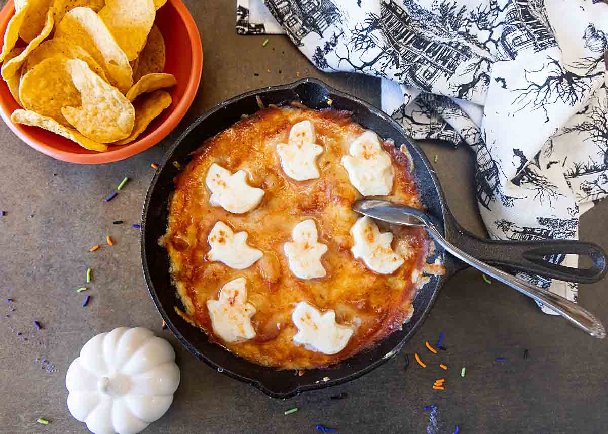 Halloween Pizza Dip