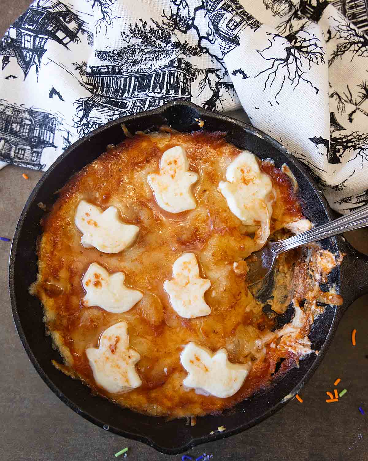 Halloween Pizza Dip