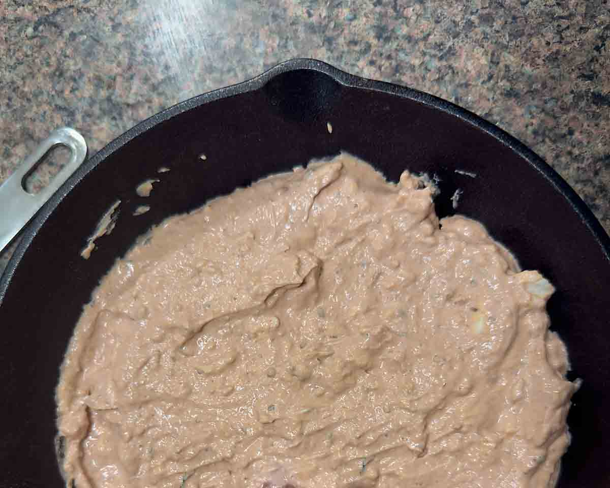 spread cream cheese mixture in pan