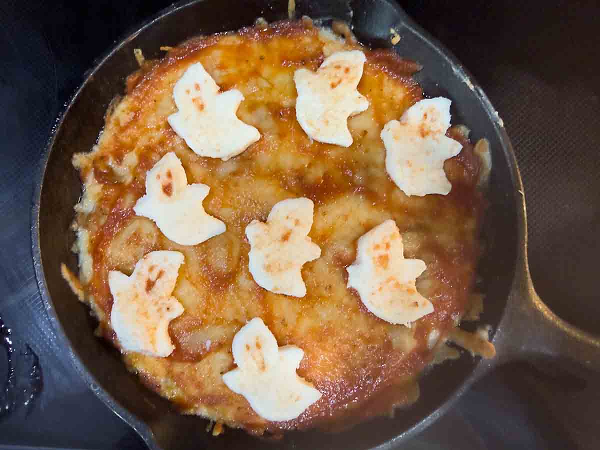 add more sauce and ghosts
